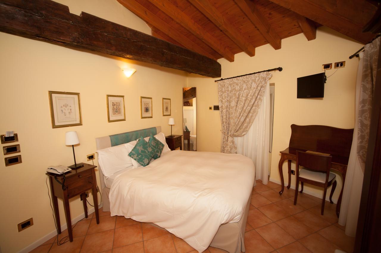 Albergo Orologio Brescia megye Kültér fotó